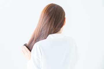 季節の変わり目、フケ症に悩んでいませんか？