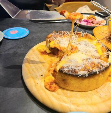 年齢を超えた絆と楽しい食事会