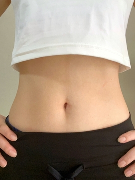 【椅子に座ってOK】スキマ時間にできる“下っ腹引き締めトレーニング